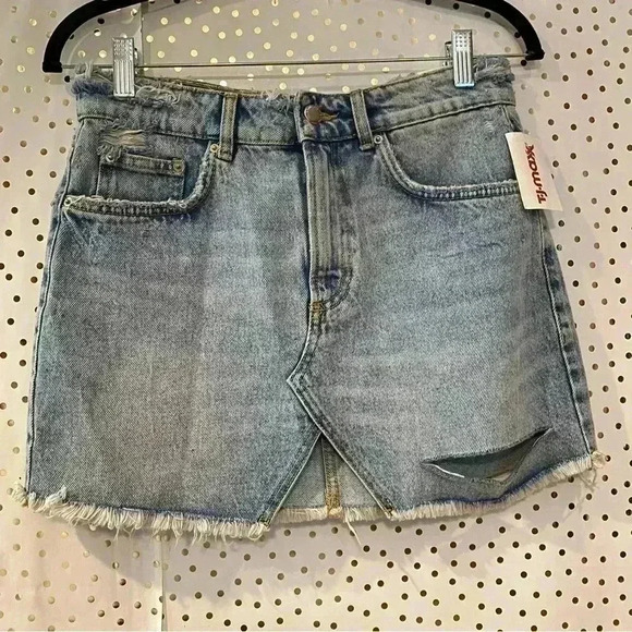 Zara Denim Skirt - Picture 1 of 7